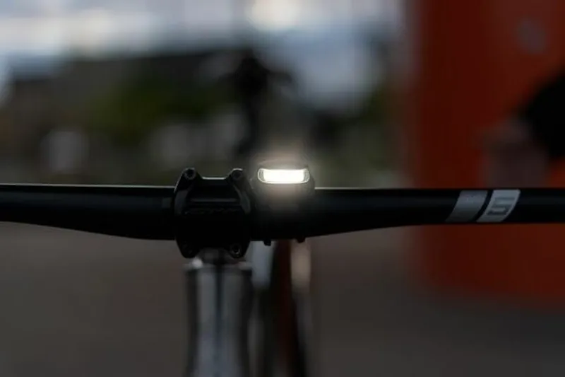 KNOG  Frog V3 Rechargeable Army Jacket Green Twinpack Lights -2
